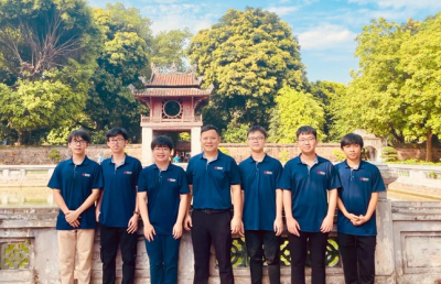 Đội tuyển Việt Nam đoạt 2 Huy chương Vàng Olympic Toán học quốc tế.