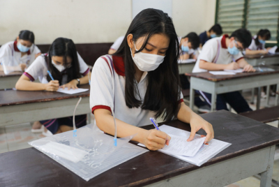Thí sinh dự thi tốt nghiệp 2021 tại trường THPT Trưng Vương, quận 1, TP HCM. Ảnh: Quỳnh Trần