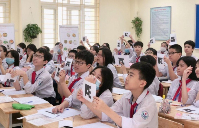 Học sinh trong giờ học Khoa học tự nhiên tại Trường THCS Mỗ Lao, Hà Đông, Hà Nội.