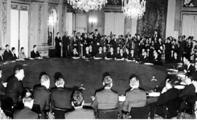 Quang cảnh Lễ ký Hiệp định Pari ngày 27/1/1973 tại Trung tâm các Hội nghị quốc tế -thủ đô Pari (Pháp)