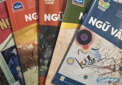 Sách giáo khoa Ngữ văn 10 Chương trình giáo dục phổ thông 2018. (Ảnh: Ánh Dương)