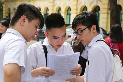 Kỳ thi tốt nghiệp THPT 2025: Giảm 2 môn thi, giảm 1 buổi thi
