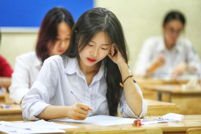 Kỳ thi tốt nghiệp THPT 2023: Đề thi và đáp án gợi ý môn thi tiếng Anh