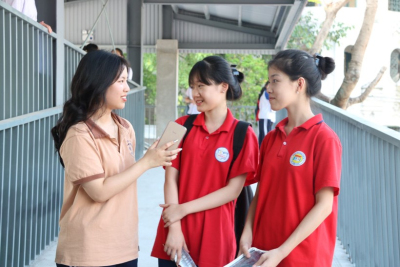Thí sinh tham dự kỳ thi tốt nghiệp THPT 2023 tại tỉnh Nam Định. Ảnh: Đình Tuệ.