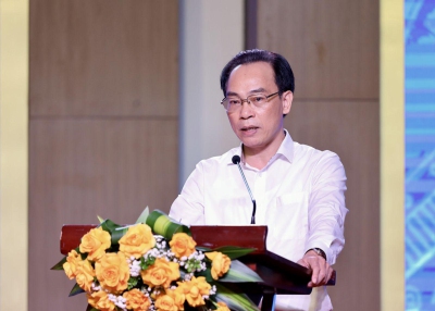 Bộ trưởng Bộ Giáo dục và Đào tạo Hoàng Minh Sơn phát biểu tại hội nghị. Ảnh: MOET