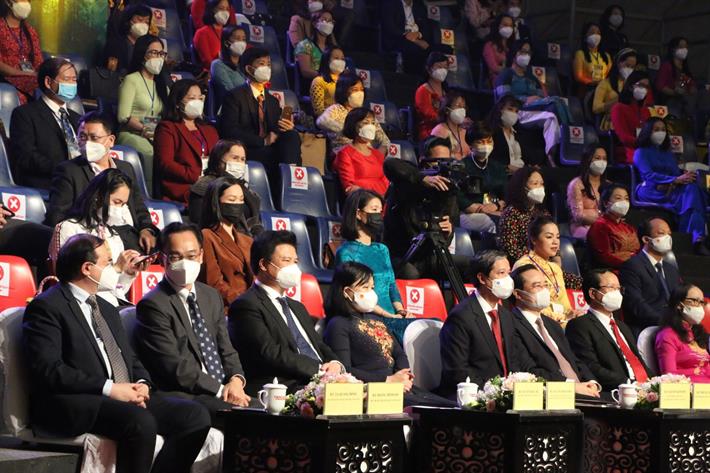 “Thay lời tri ân” năm 2021: Gieo mầm hôm nay đem lại trái ngọt tương lai