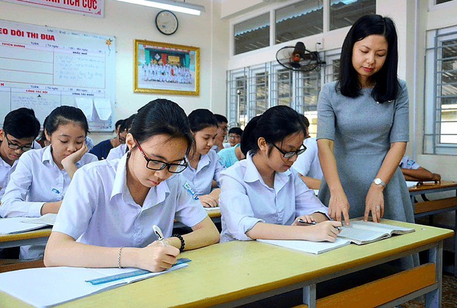 Nhà giáo nữ - những cống hiến chẳng thể đếm đo