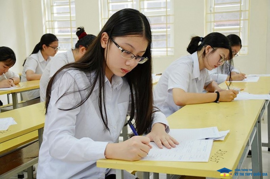 Kinh nghiệm ôn tập qua đề thi minh họa tốt nghiệp THPT