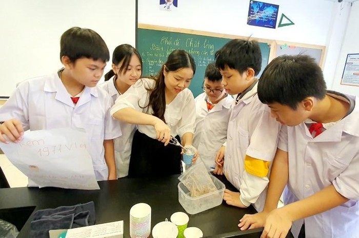 Giáo viên mong có Luật Nhà giáo để có chế độ đặc thù, thầy cô sống được bằng lương