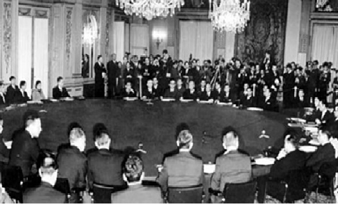 Quang cảnh Lễ ký Hiệp định Pari ngày 27/1/1973 tại Trung tâm các Hội nghị quốc tế -thủ đô Pari (Pháp)
