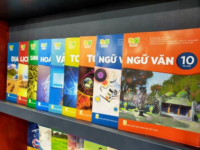 Sách giáo khoa lớp 10, Nhà xuất bản Giáo dục Việt Nam. (Ảnh: Nhà xuất bản Giáo dục Việt Nam).