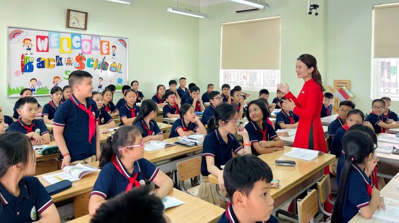 Học sinh Trường Tiểu học Ái Mộ (Long Biên, Hà Nội).