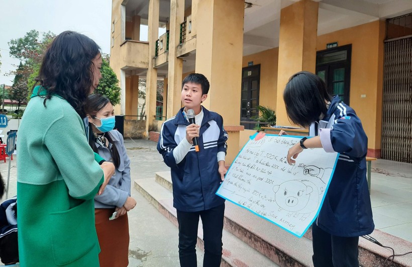 Học sinh Trường THPT Tiên Lữ với hoạt động trải nghiệm.