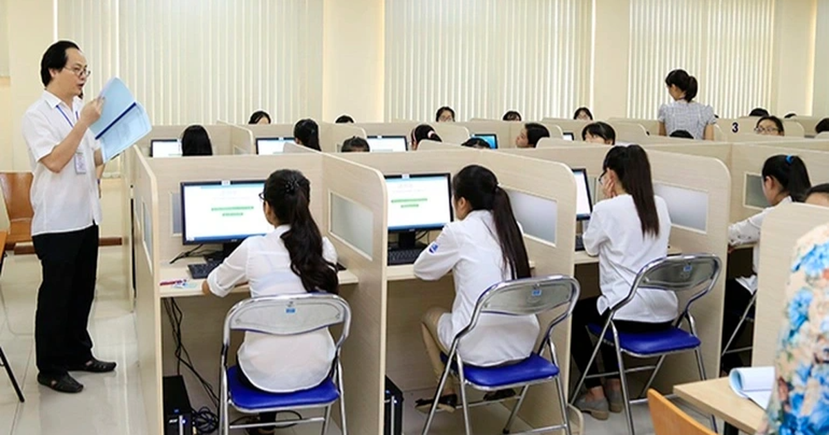 Thí sinh dự thi Đánh giá năng lực vào ĐH Quốc gia Hà Nội (Ảnh: Quốc Toản).