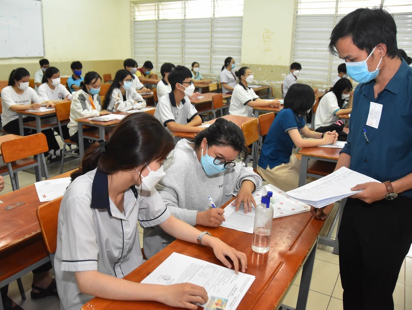 Hướng dẫn quy chế và điều chỉnh thông tin cho thí sinh tại TPHCM (Kỳ thi tốt nghiệp THPT 2022). Ảnh: INT