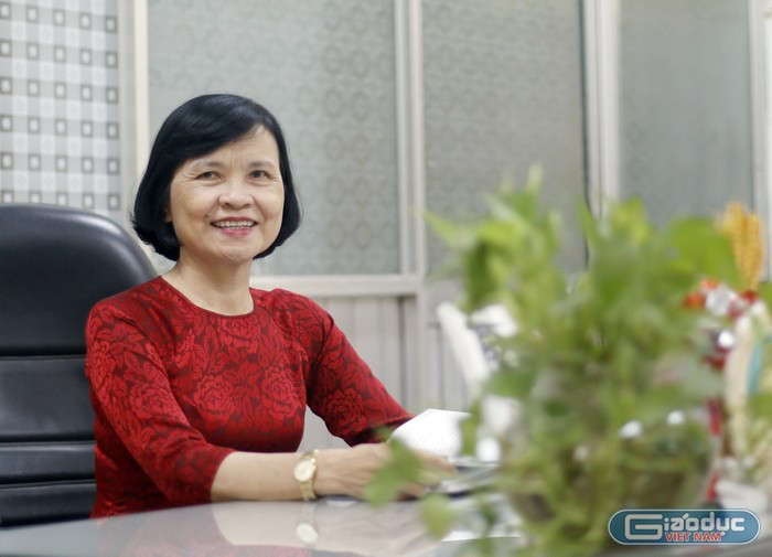 Cô Diệp Thị Ngọc Dung - Hiệu trưởng Trường Trung học cơ sở Chu Văn An (thành phố Thủ Dầu Một, tỉnh Bình Dương). Ảnh: Ngân Chi.