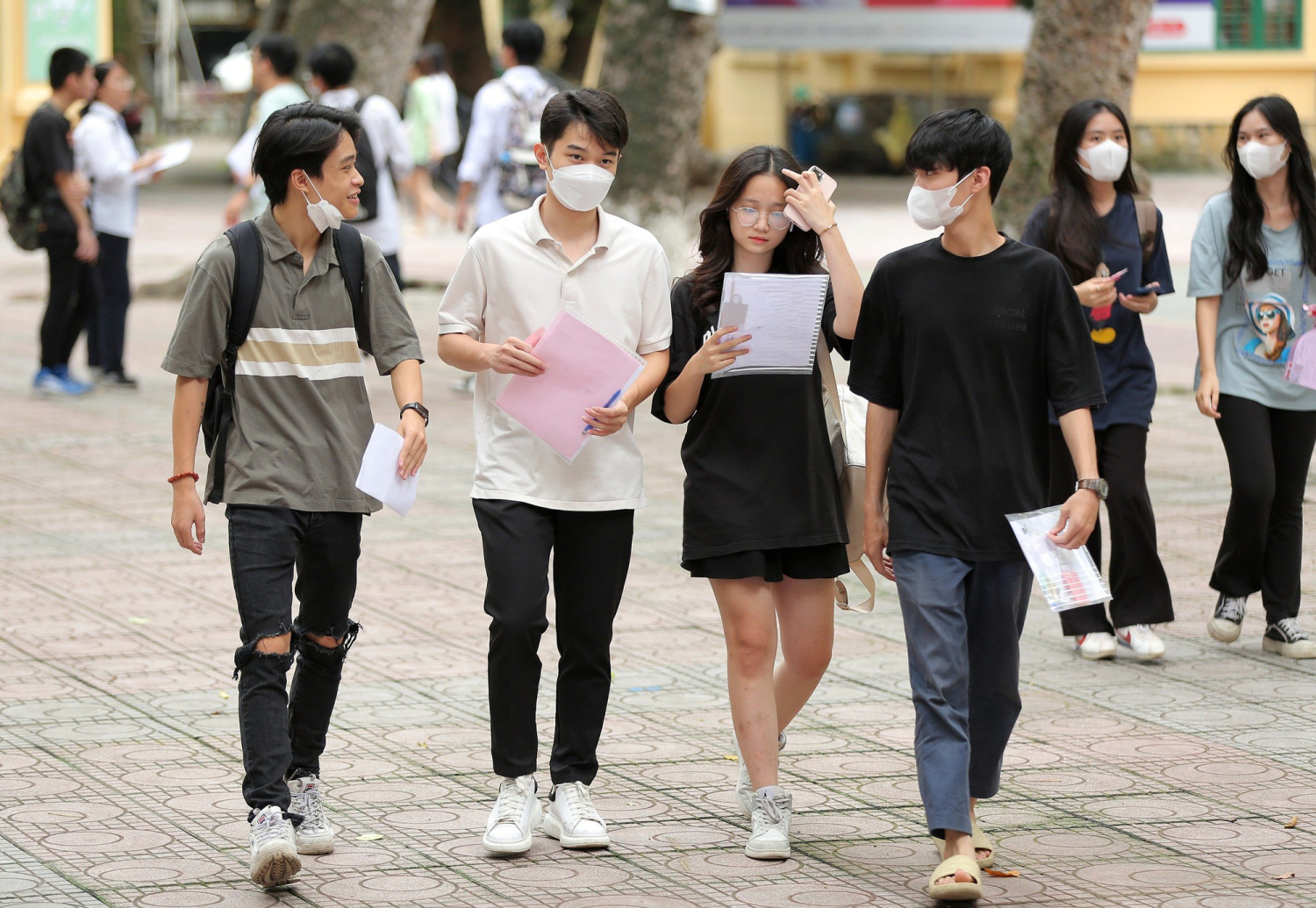 Kỳ thi tốt nghiệp THPT 2023: Đề thi và đáp án gợi ý môn thi Vật lý