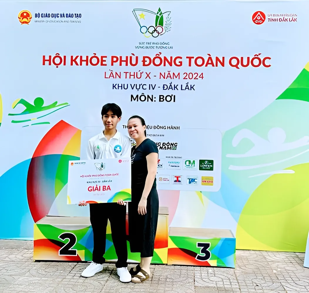 Trường Trung - Tiểu học Pétrus Ký xin chúc mừng em Nguyễn Đức Trí - Lớp 7.2 với thành tích xuất sắc đã đạt giải 3 trong môn bơi tại Hội khoẻ Phù Đổng toàn quốc lần thứ X – Khu vực IV năm 2024 diễn ra ở Đắk Lắk!
