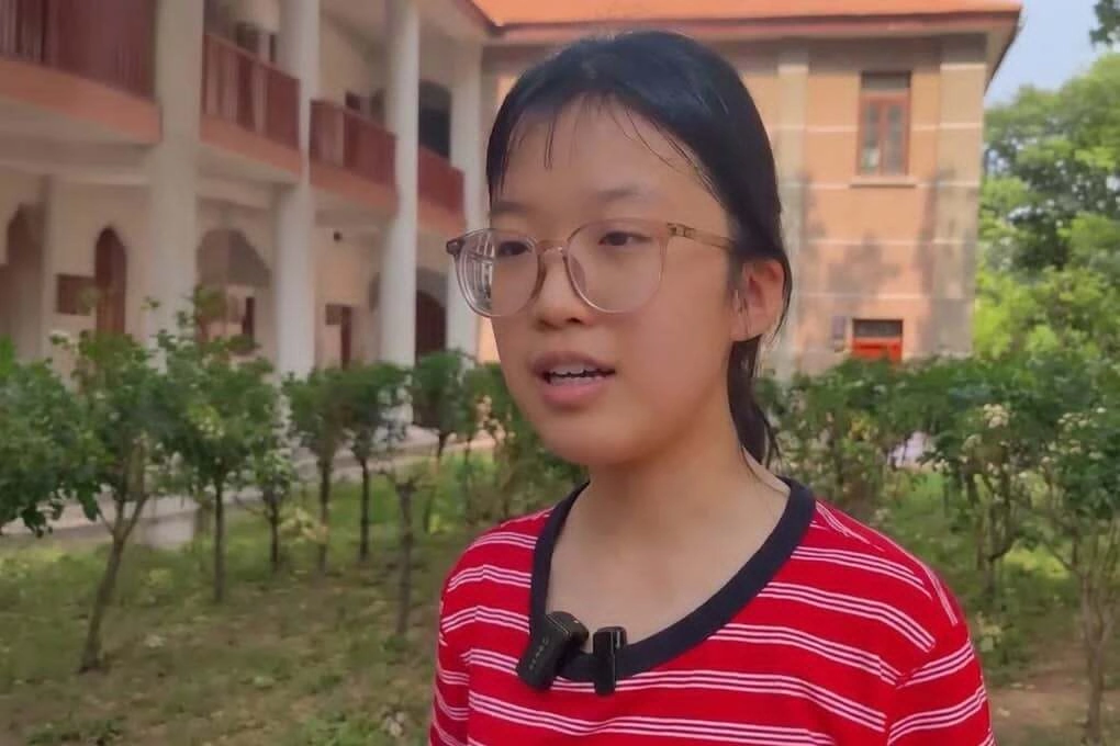 Nữ sinh Từ Nhất Phương.