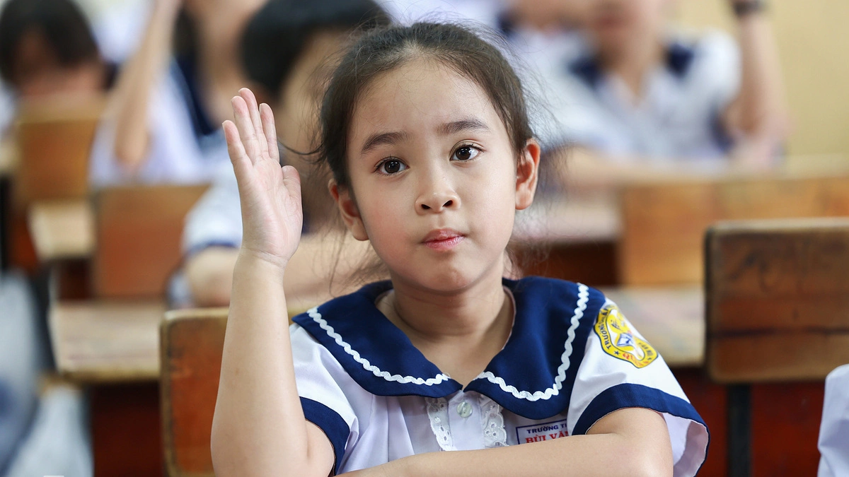 Học sinh TP HCM tựu trường từ 17/8