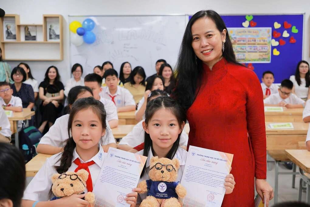 Học sinh lớp 6, trường THCS chất lượng cao Cầu Giấy, trong buổi nhận lớp, tháng 7/2026.