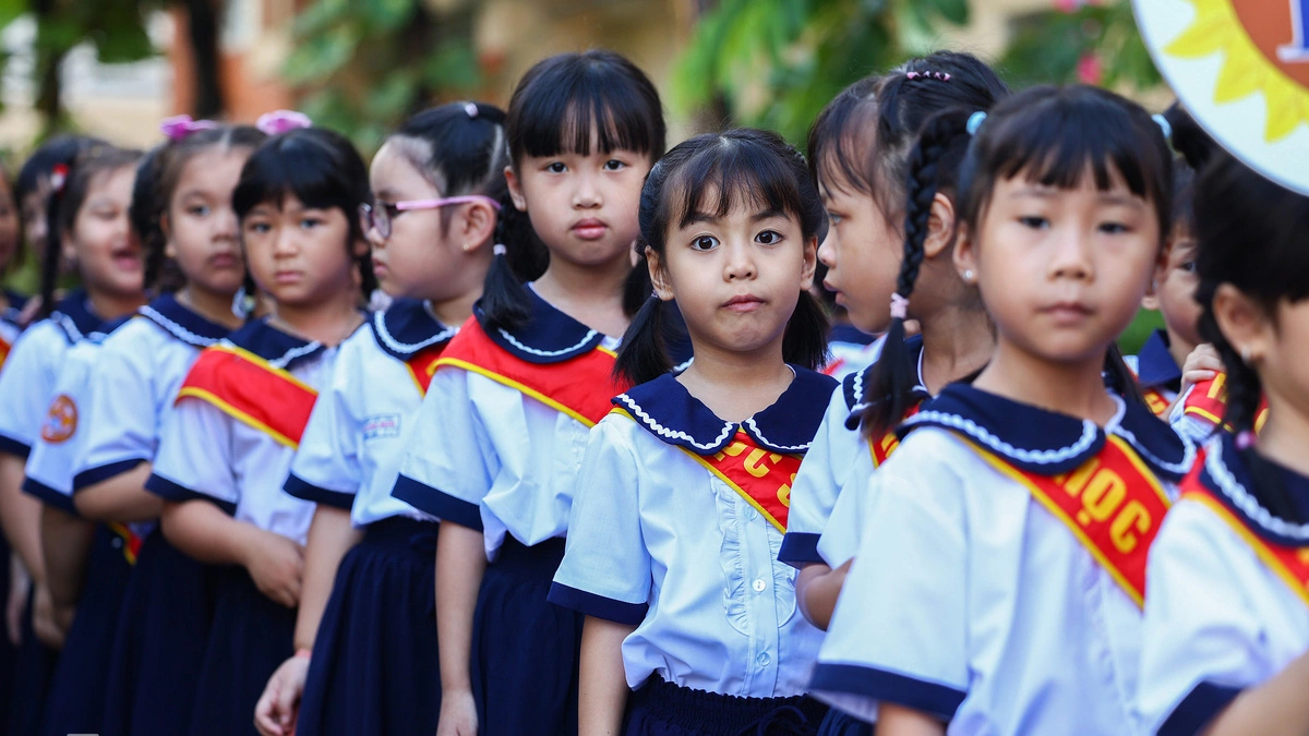 100 trường học đầu tiên đổi tên sau sắp xếp ở TP HCM