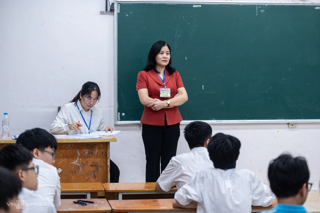 Giám thị coi thi lớp 10 tại Hà Nội, tháng 5/2026.