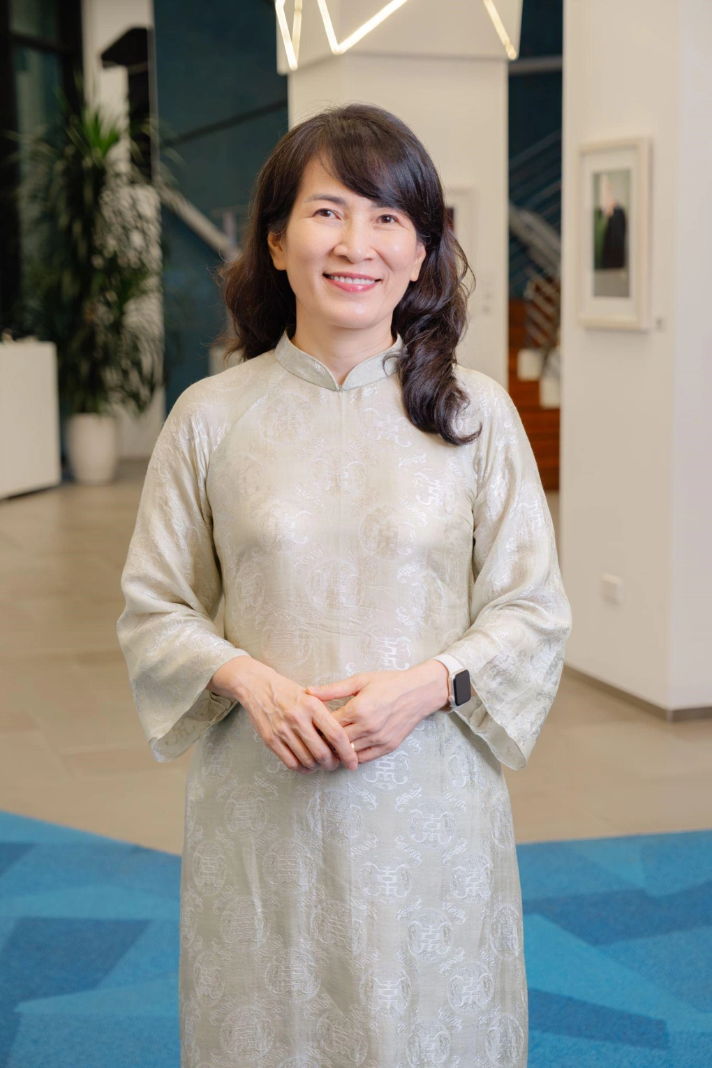 TS. Nguyễn Thị Thu Anh nguyên Hiệu trưởng Trường THCS và THPT Nguyễn Tất Thành, thành viên Hội đồng Quốc gia Giáo dục và Phát triển Nhân lực, Phó Chủ tịch Hội Tâm lý Giáo dục Hà Nội.