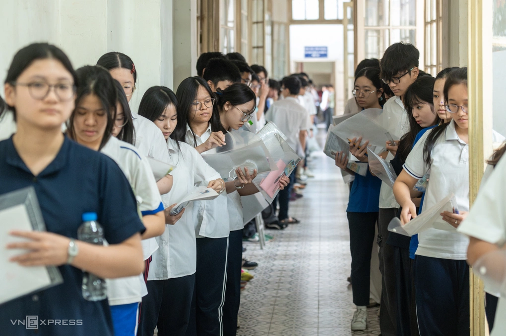 Học sinh Hà Nội thi lớp 10, tháng 5/2026.