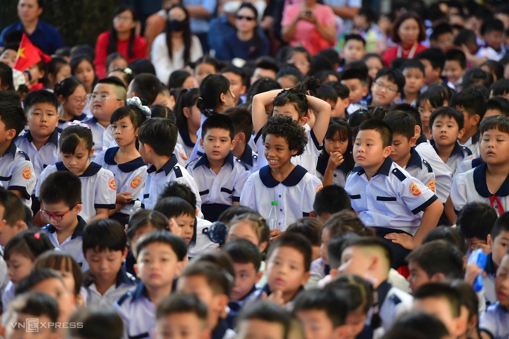 Học sinh trong lễ khai giảng tại trường Tiểu học Nguyễn Bỉnh Khiêm, phường Sài Gòn, TP HCM, tháng 9/2025. Ảnh minh họa: Thanh Tùng