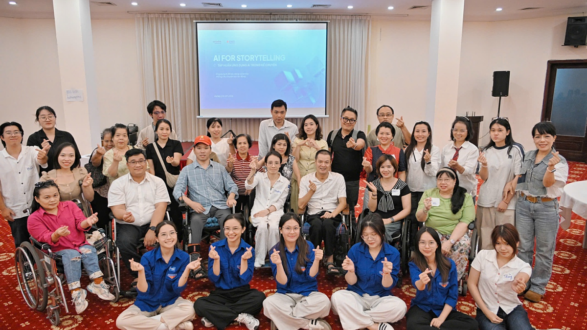 RMIT tập huấn kỹ năng kể chuyện bằng AI cho người khuyết tật