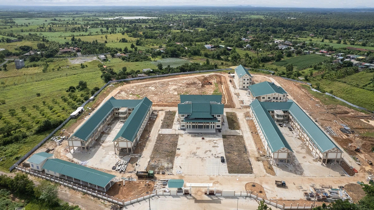 Bên trong trường nội trú thuộc diện lớn nhất cả nước