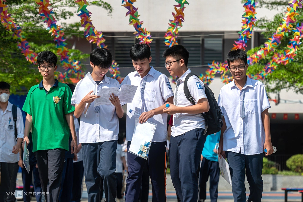 Học sinh Hà Nội thi lớp 10, tháng 5/2026.