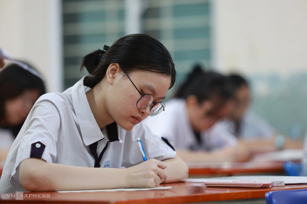 Học sinh thi tốt nghiệp tại TP HCM, tháng 6/2026.
