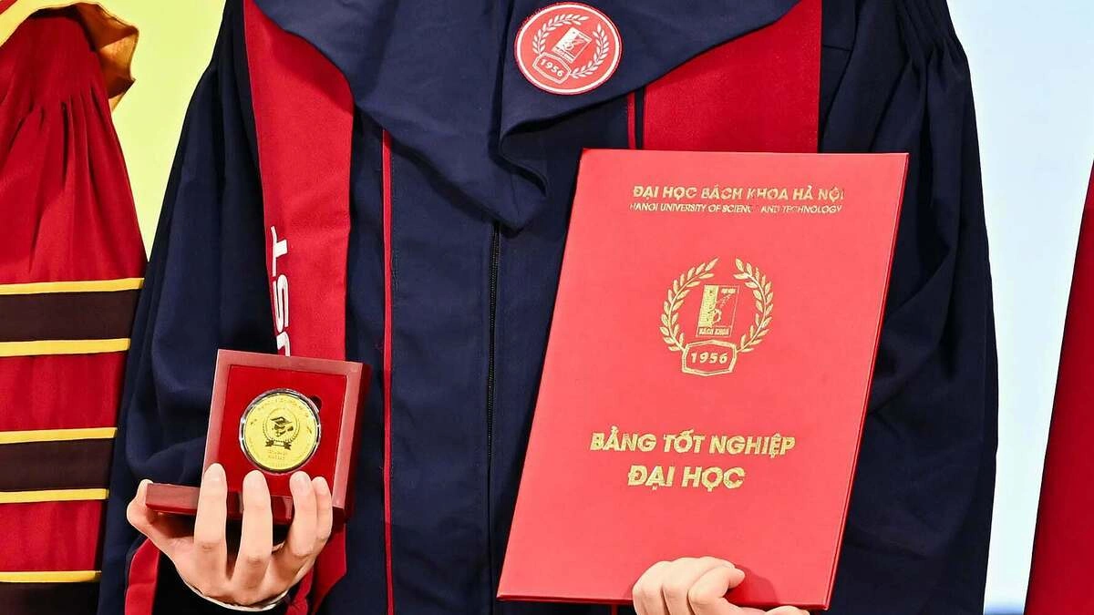 Ba sinh viên Bách khoa Hà Nội tốt nghiệp với điểm tuyệt đối 4.0