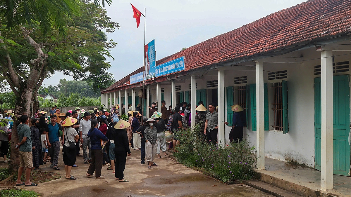 Hàng trăm phụ huynh không cho con đến trường