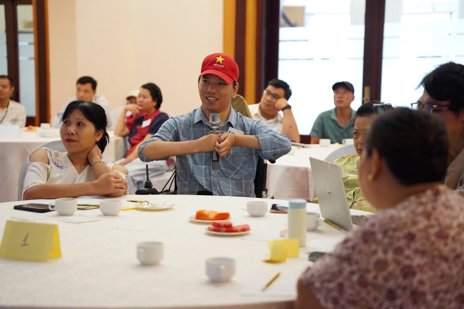 Các học viên sôi nổi tham gia các hoạt động trong buổi tập huấn.