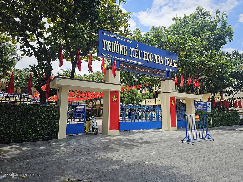 Điểm chính của trường Tiểu học Nha Trang, Khánh Hòa.