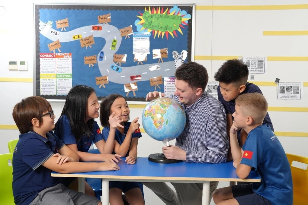 Học sinh TH School học cùng giáo viên nước ngoài