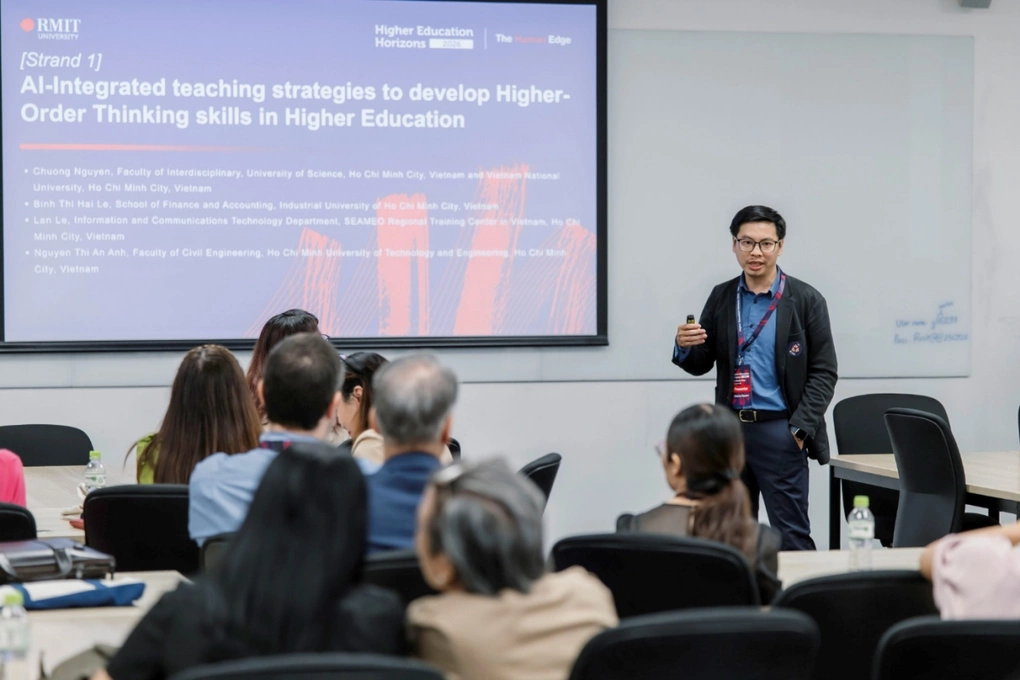 Tiến sĩ Nguyễn Hà Hùng Chương, Trường đại học Khoa học tự nhiên, Đại học Quốc gia TP HCM chia sẻ góc tại sự kiện.