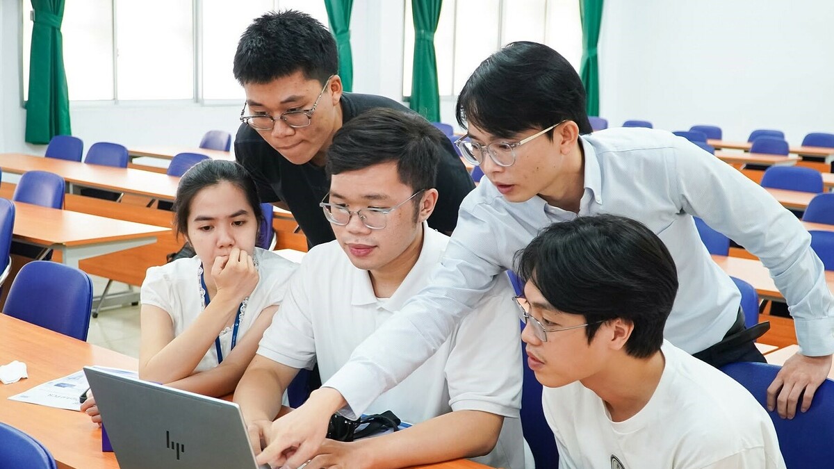 Bỏ đề xuất giảng viên đi học nước ngoài được hưởng nguyên lương