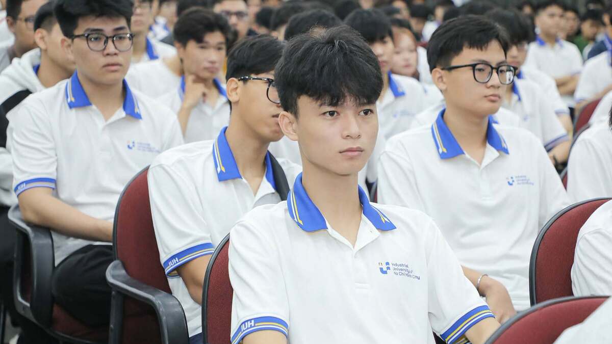 Sinh viên phản ứng vì điểm rèn luyện 'bất ngờ' lao dốc