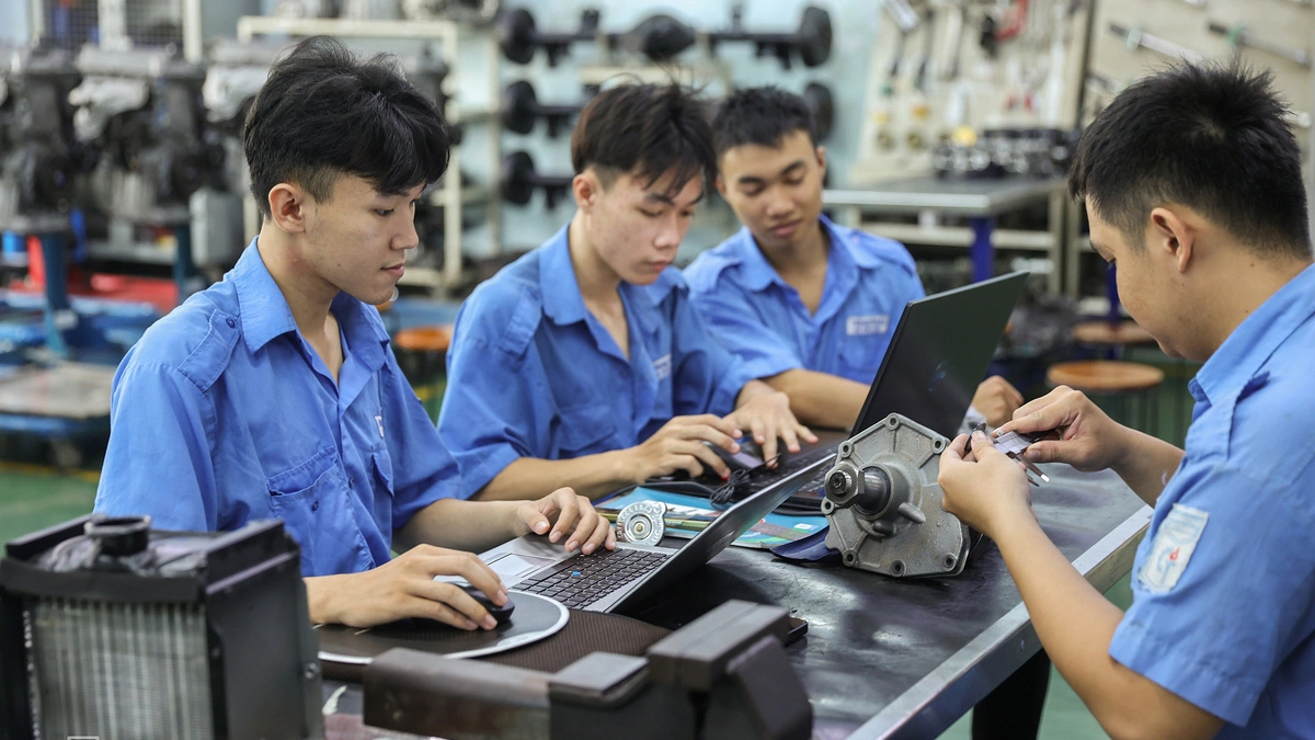 Sinh viên ở TP HCM có thể nhận hỗ trợ tới 7 triệu đồng/tháng