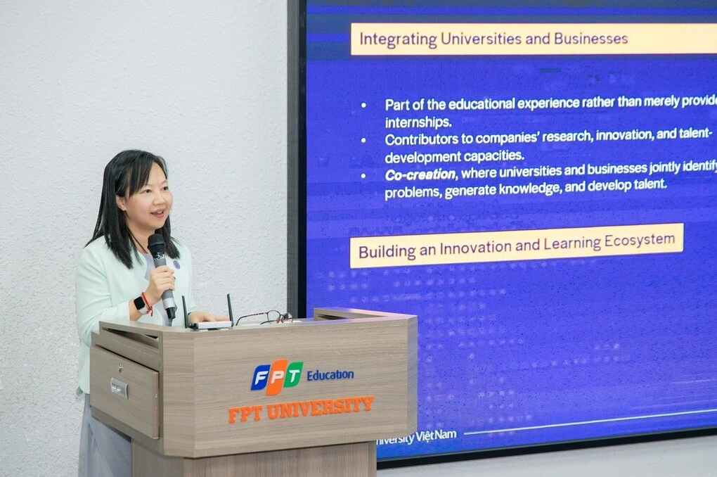 TS. Đinh Vũ Trang Ngân chia sẻ tại sự kiện.