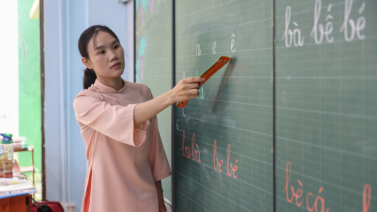 Hơn 2.400 hiệu trưởng, hiệu phó ở TP HCM chuyển làm giáo viên