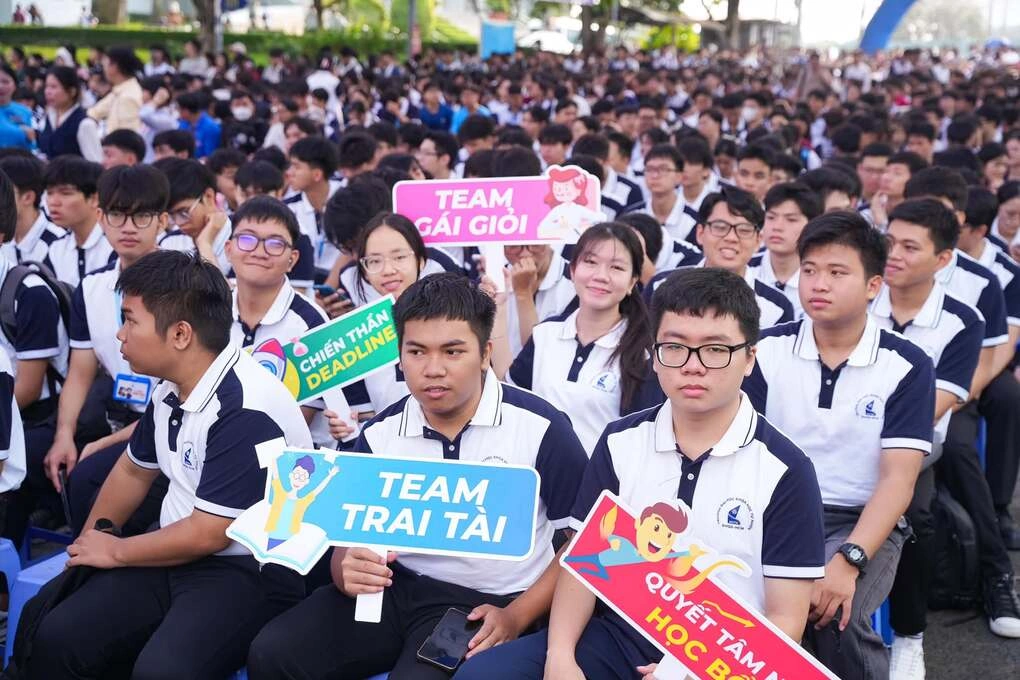 Tân sinh viên trường Đại học Khoa học Tự nhiên TP HCM, tháng 9/2026.