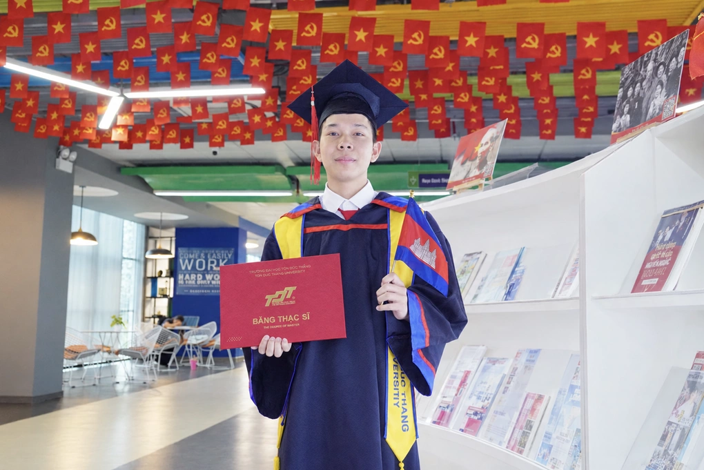 Tân thạc sĩ Nuth Sokrite tin tưởng và đánh giá cao môi trường học thuật tại TDTU.