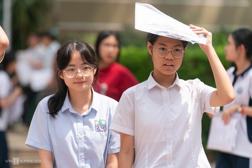 Học sinh Hà Nội thi lớp 10, tháng 5/2026.
